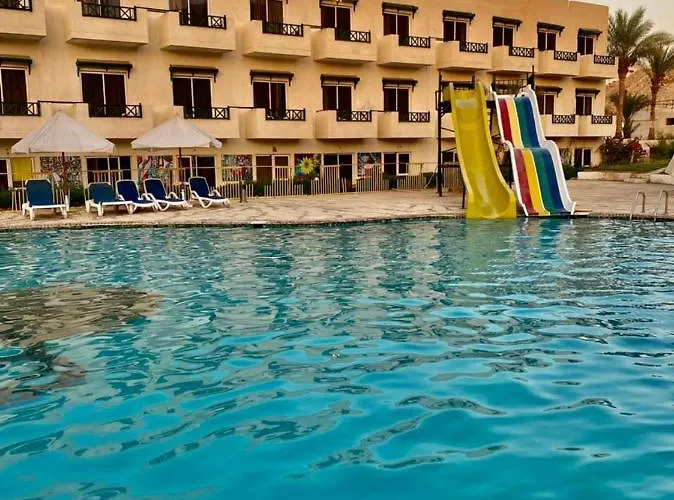 Trs Fantazia Neama Bay